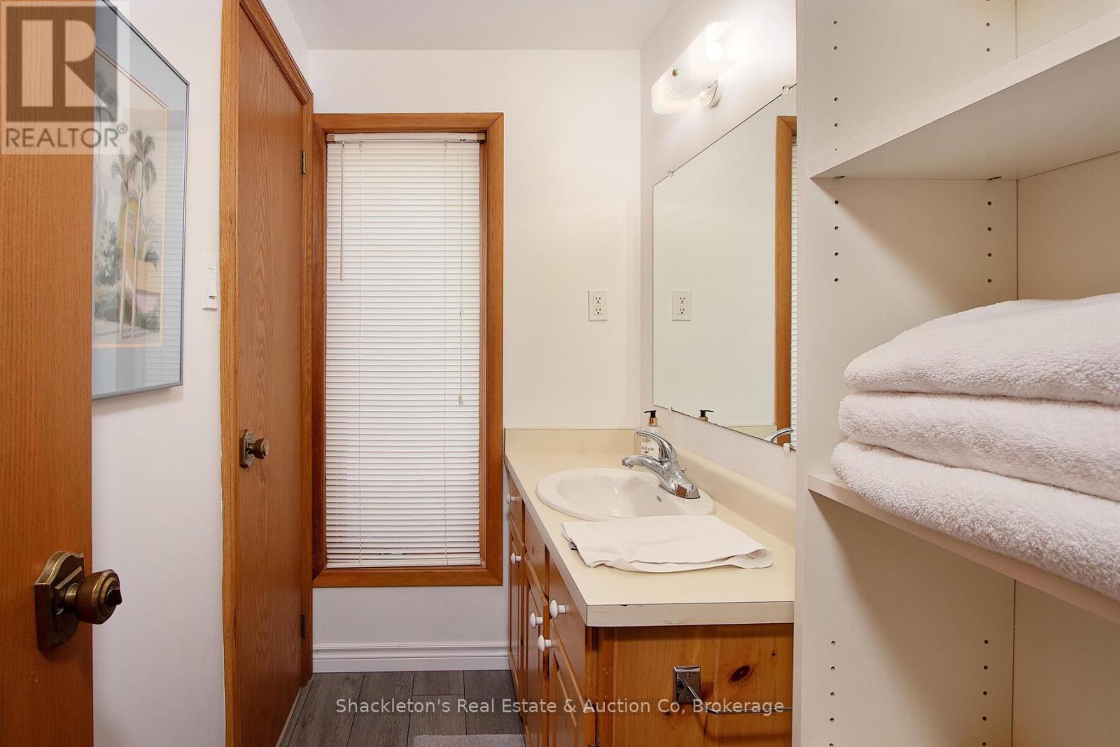 258 Windermere Court E, London North, Ontario  N6G 4L4 - Photo 32 - X12151804