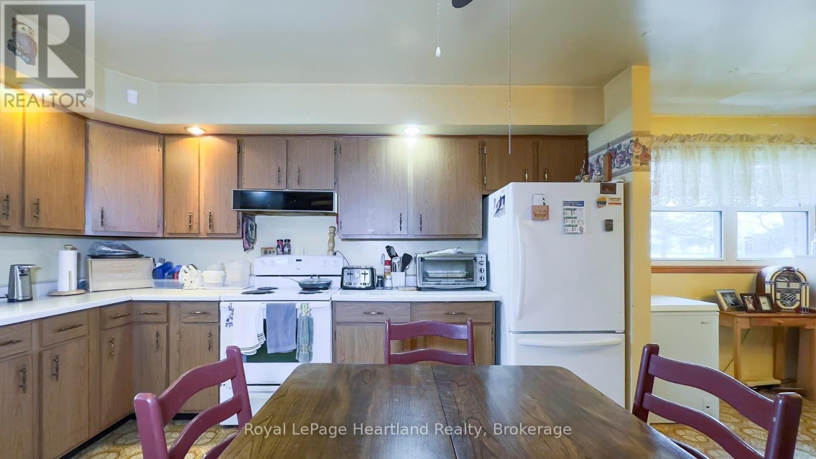 77850 Tipperary Line, Central Huron, Ontario  N0M 1L0 - Photo 12 - X12151841