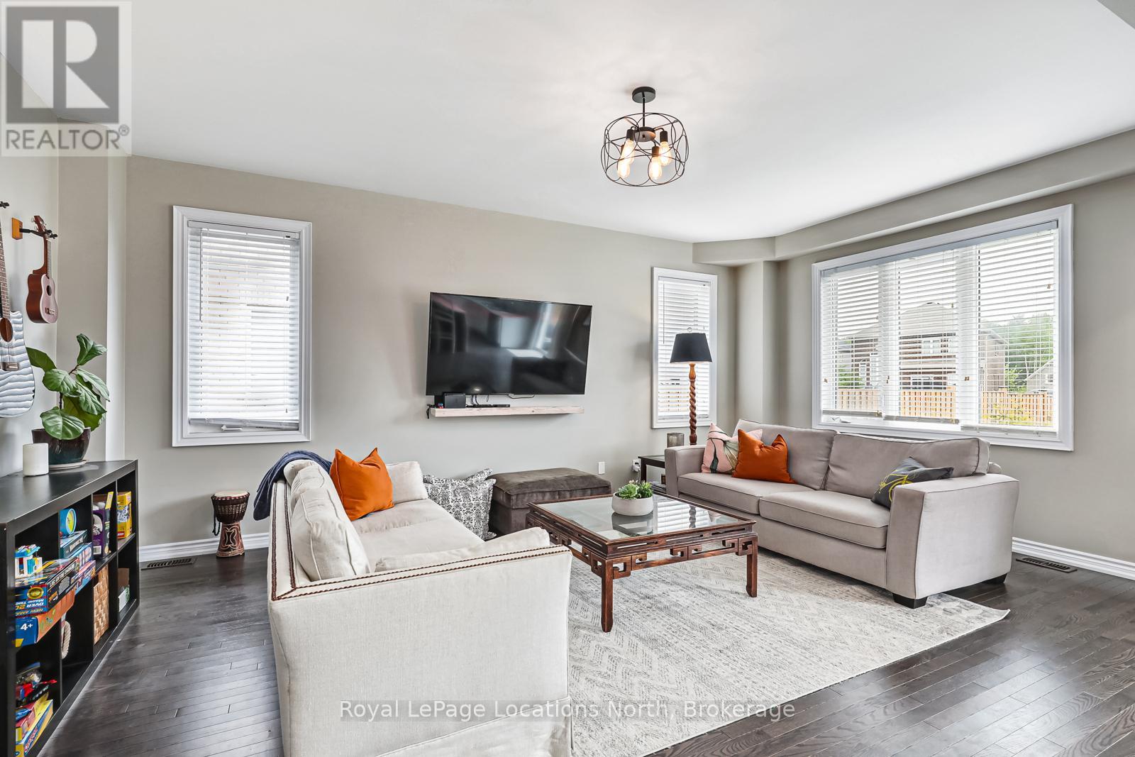 1 Academy Avenue, Wasaga Beach, Ontario  L9Z 0G9 - Photo 7 - S12151941
