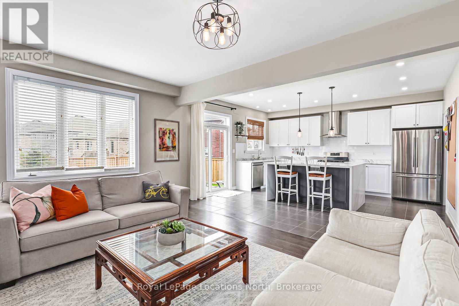 1 Academy Avenue, Wasaga Beach, Ontario  L9Z 0G9 - Photo 9 - S12151941
