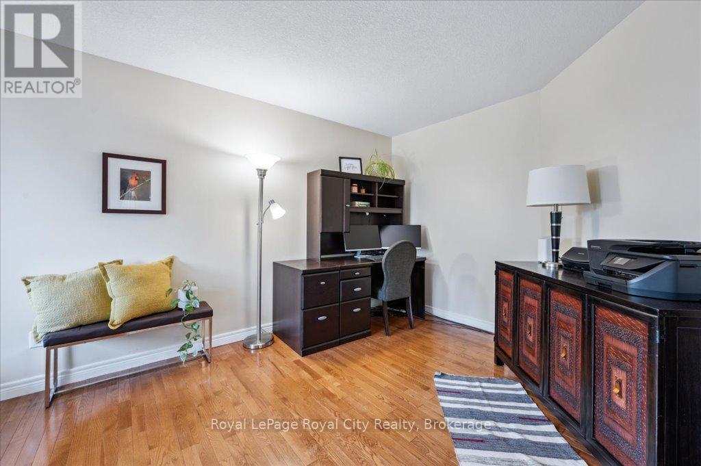 67 Grey Oak Drive, Guelph, Ontario  N1L 1R2 - Photo 18 - X12151859