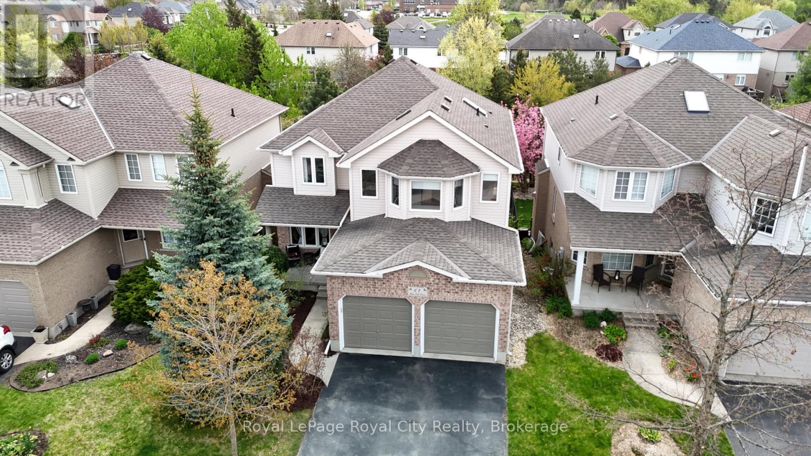 67 Grey Oak Drive, Guelph, Ontario  N1L 1R2 - Photo 2 - X12151859