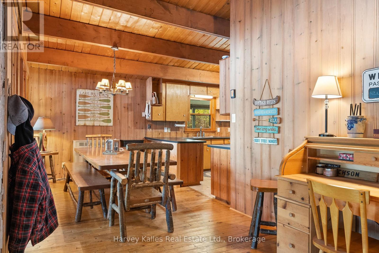 1033 Scott Lane, Lake Of Bays, Ontario  P1H 2J6 - Photo 10 - X12151993