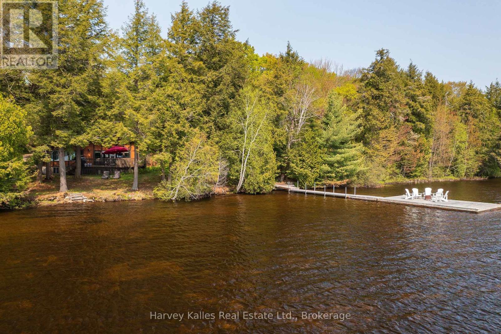 1033 Scott Lane, Lake Of Bays, Ontario  P1H 2J6 - Photo 2 - X12151993