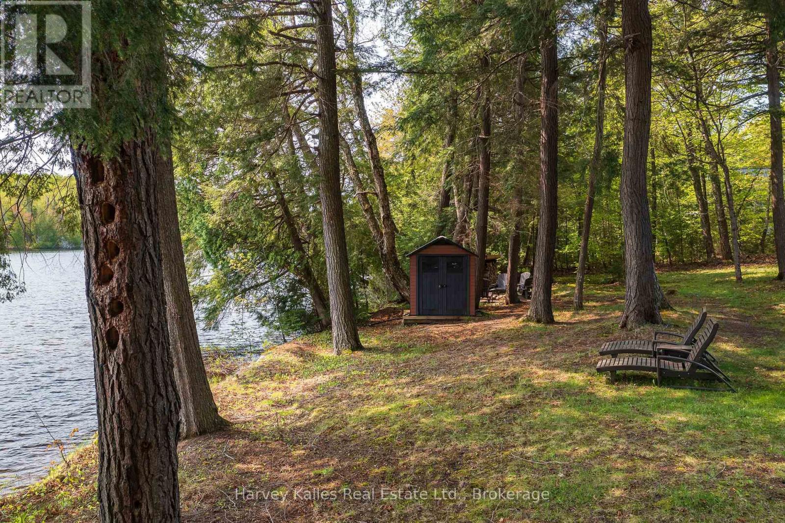 1033 Scott Lane, Lake Of Bays, Ontario  P1H 2J6 - Photo 3 - X12151993