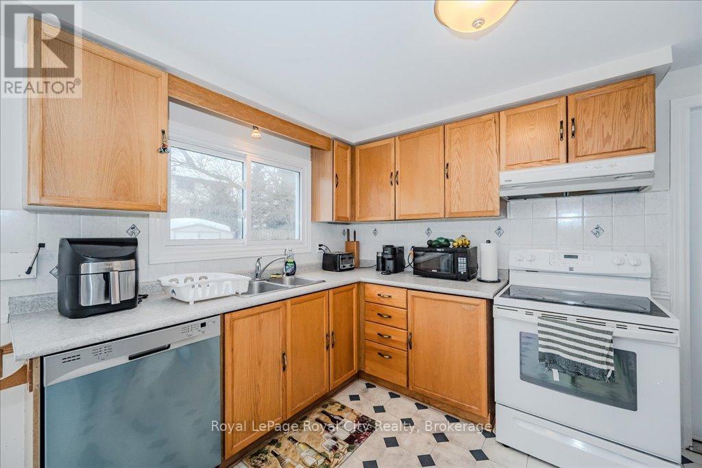 145 Kortright Road W, Guelph, Ontario  N1G 3N9 - Photo 12 - X12152080
