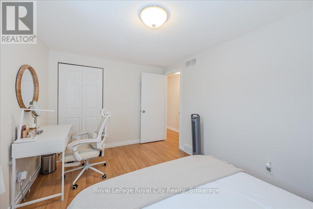 145 Kortright Road W, Guelph, Ontario  N1G 3N9 - Photo 22 - X12152080