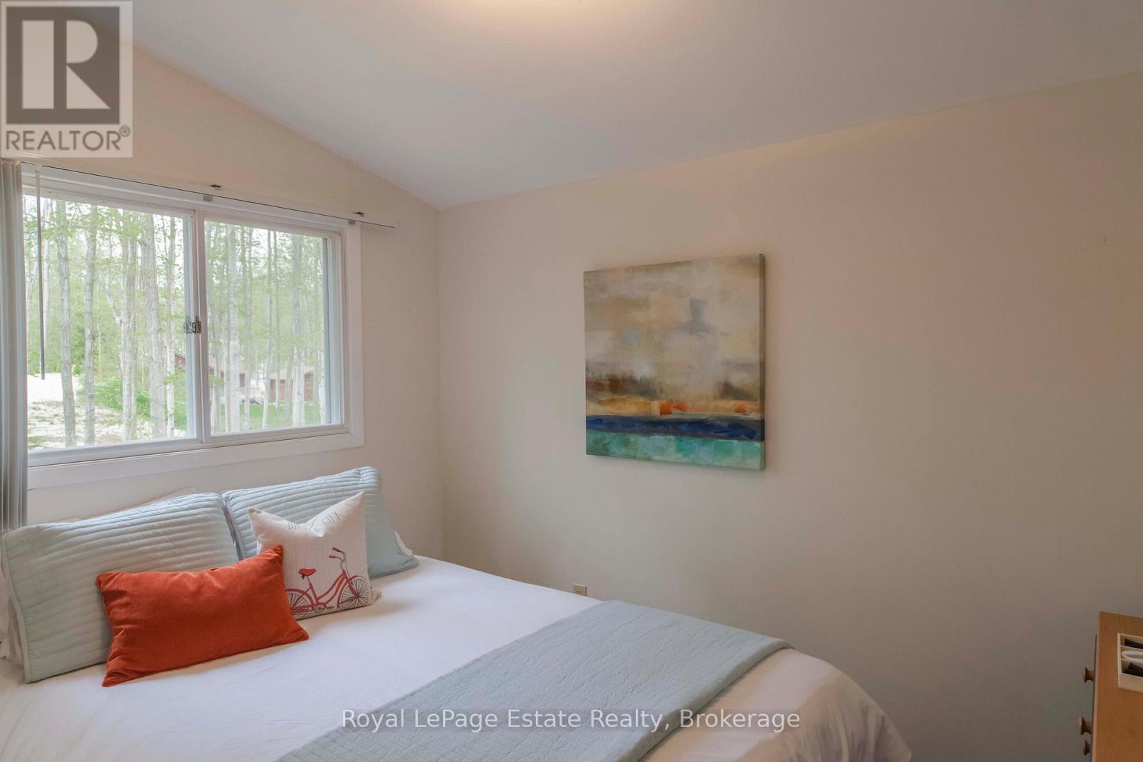 31 Deer Trail Road, South Bruce Peninsula, Ontario  N0H 2G0 - Photo 25 - X12152331