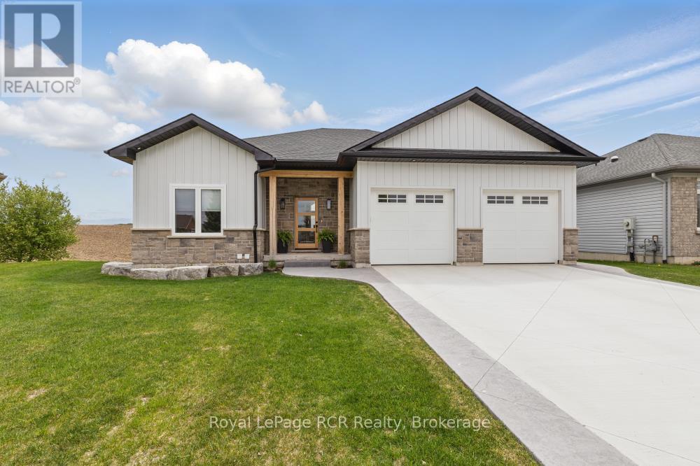 13 JONATHAN CRESCENT, South Bruce, Ontario