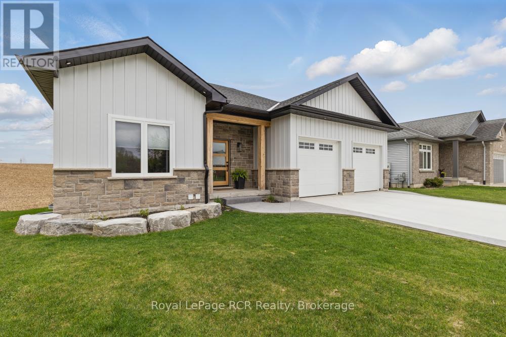13 Jonathan Crescent, South Bruce, Ontario  N0G 2J0 - Photo 2 - X12152365