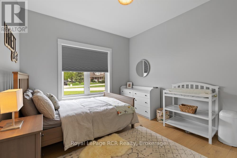 13 Jonathan Crescent, South Bruce, Ontario  N0G 2J0 - Photo 27 - X12152365