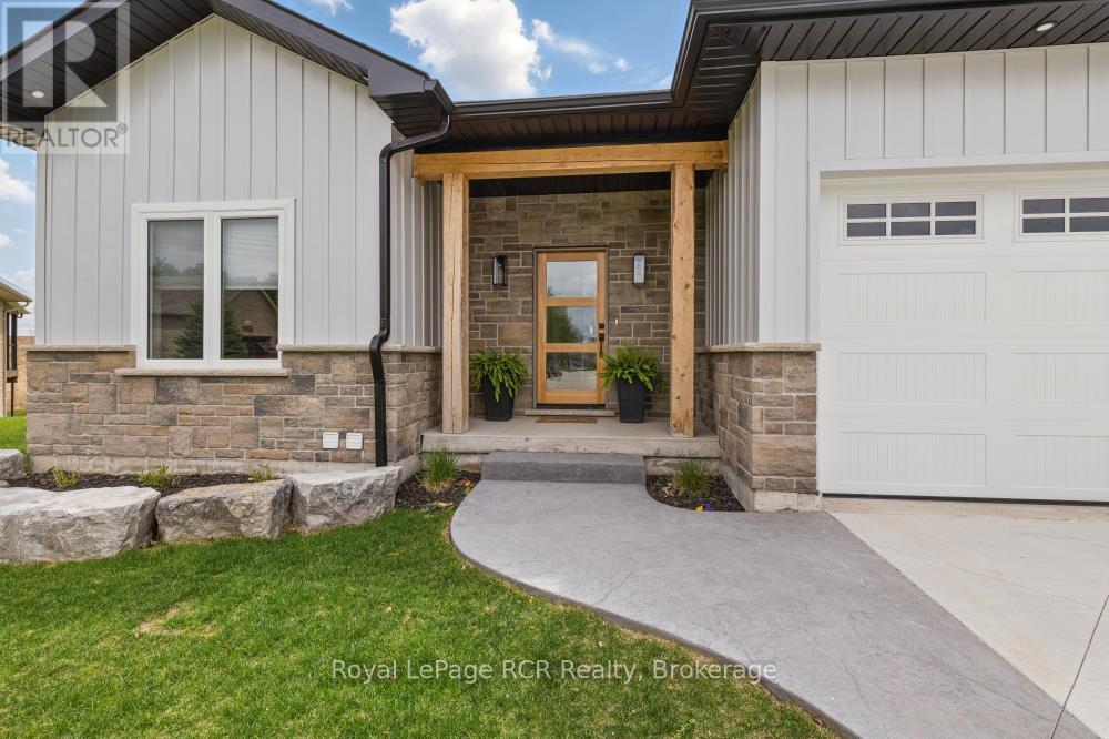 13 Jonathan Crescent, South Bruce, Ontario  N0G 2J0 - Photo 4 - X12152365