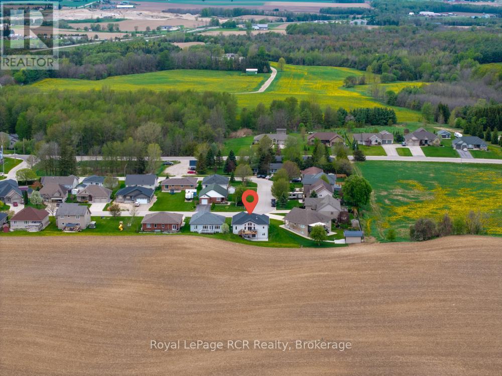 13 Jonathan Crescent, South Bruce, Ontario  N0G 2J0 - Photo 44 - X12152365
