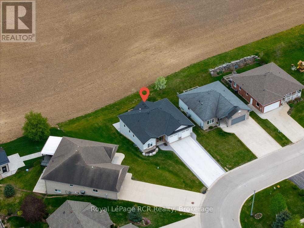 13 Jonathan Crescent, South Bruce, Ontario  N0G 2J0 - Photo 46 - X12152365