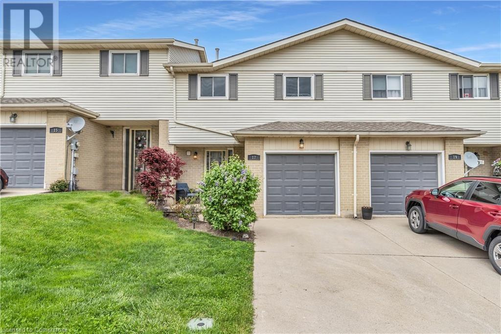 17 Lindsay Road, Woodstock, Ontario  N4V 1A6 - Photo 4 - 40727760