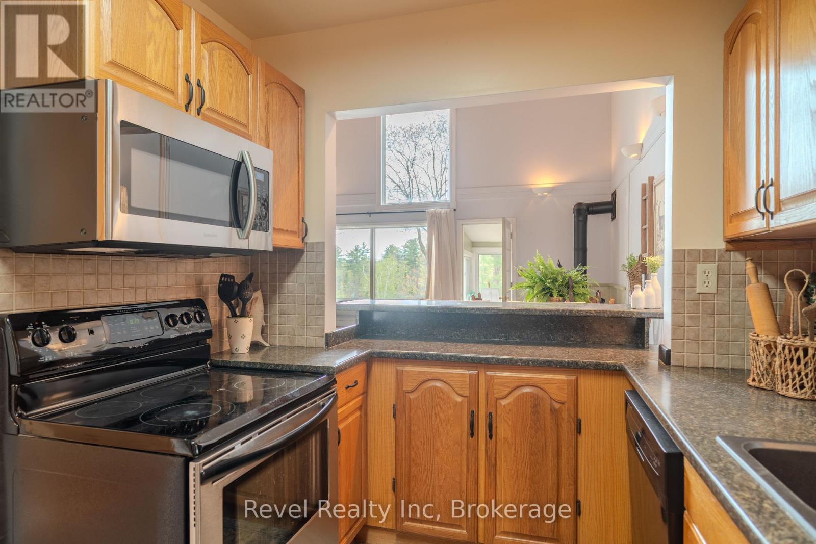 14 Swallow Road, Mcdougall, Ontario  P2A 2W7 - Photo 13 - X12152566