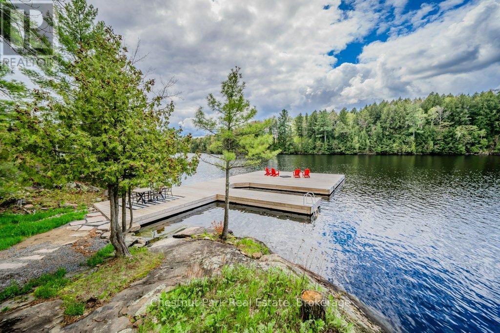 1023 Milford Manor Road, Muskoka Lakes, Ontario  P1L 1X4 - Photo 2 - X12152654