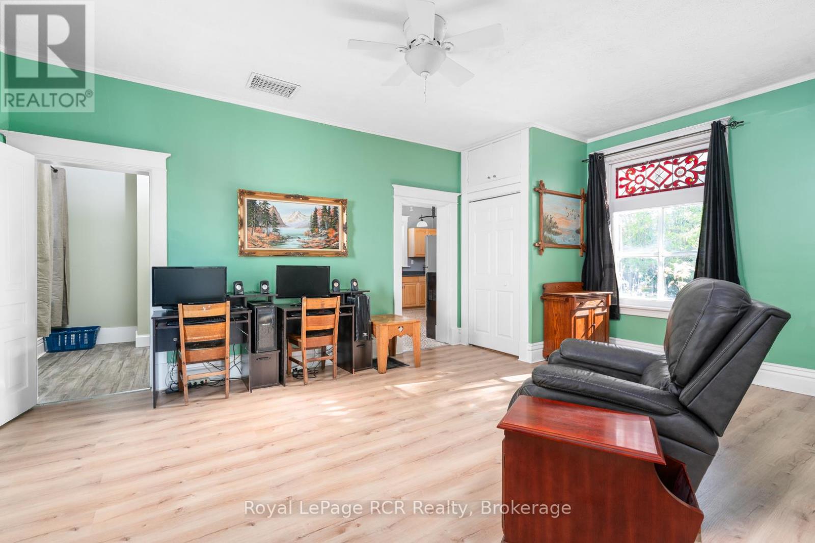 463 12th Street, Hanover, Ontario  N4N 1W1 - Photo 8 - X12152747