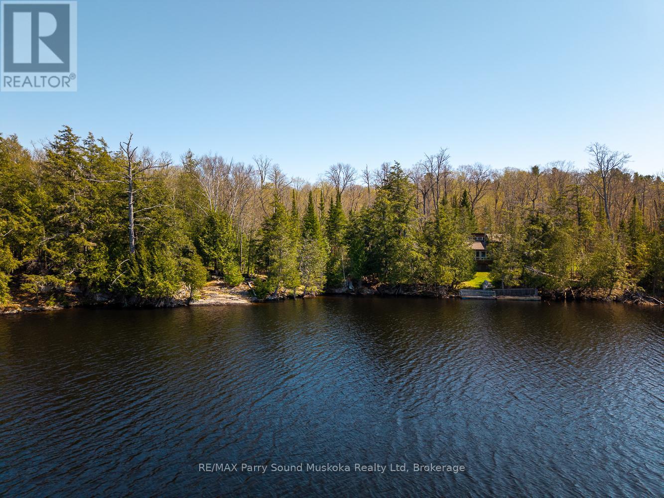 23 & 25 DANCY LANE, McKellar, Ontario