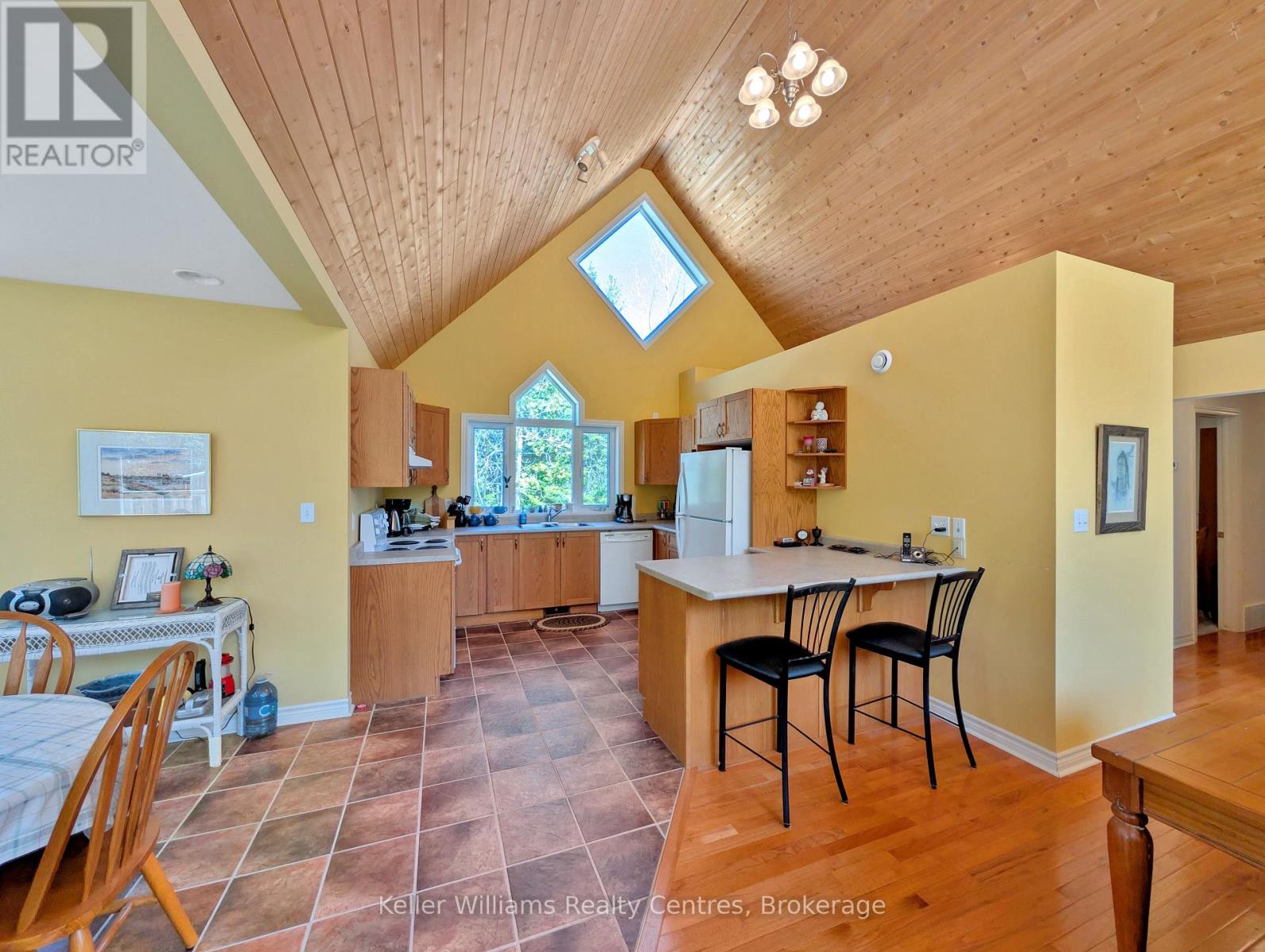 39 Lakewood Country Lane, Northern Bruce Peninsula, Ontario  N0H 1W0 - Photo 15 - X12152946