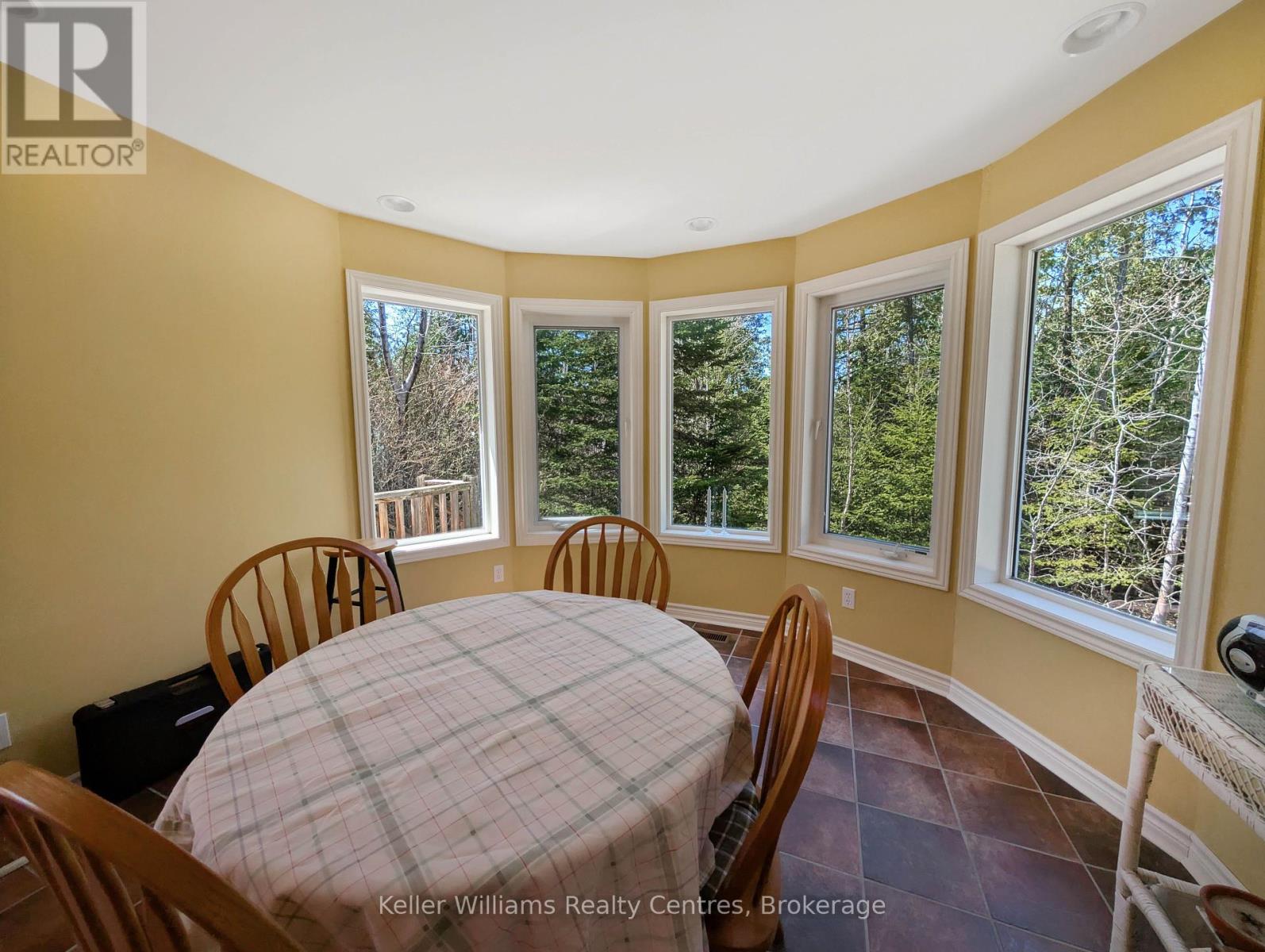 39 Lakewood Country Lane, Northern Bruce Peninsula, Ontario  N0H 1W0 - Photo 20 - X12152946