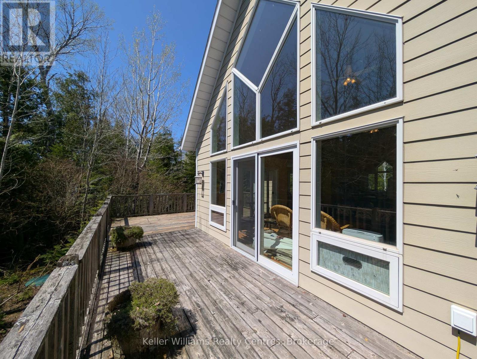 39 Lakewood Country Lane, Northern Bruce Peninsula, Ontario  N0H 1W0 - Photo 36 - X12152946