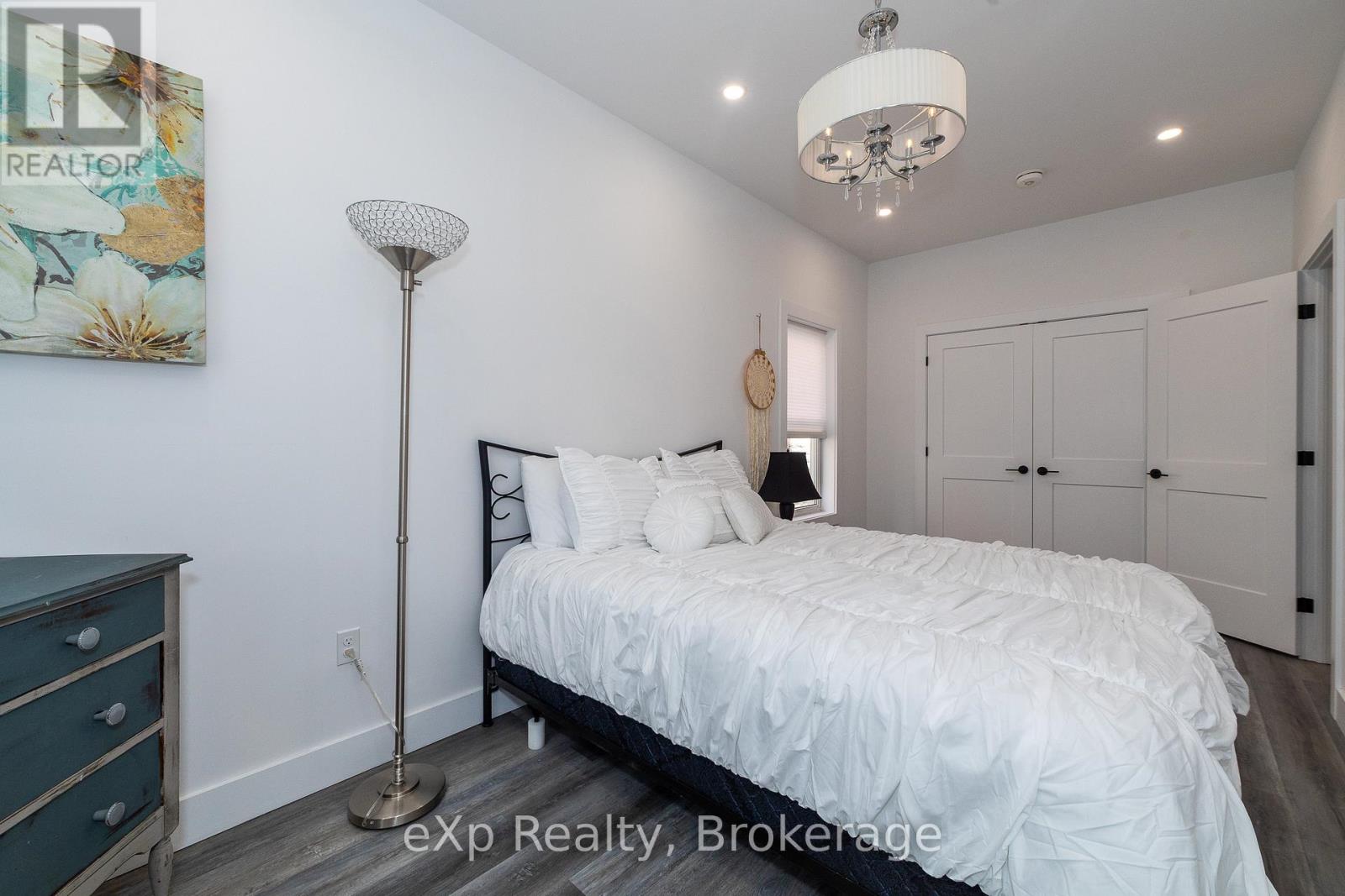 360 Frank Street, South Bruce Peninsula, Ontario  N0H 2T0 - Photo 17 - X12152998