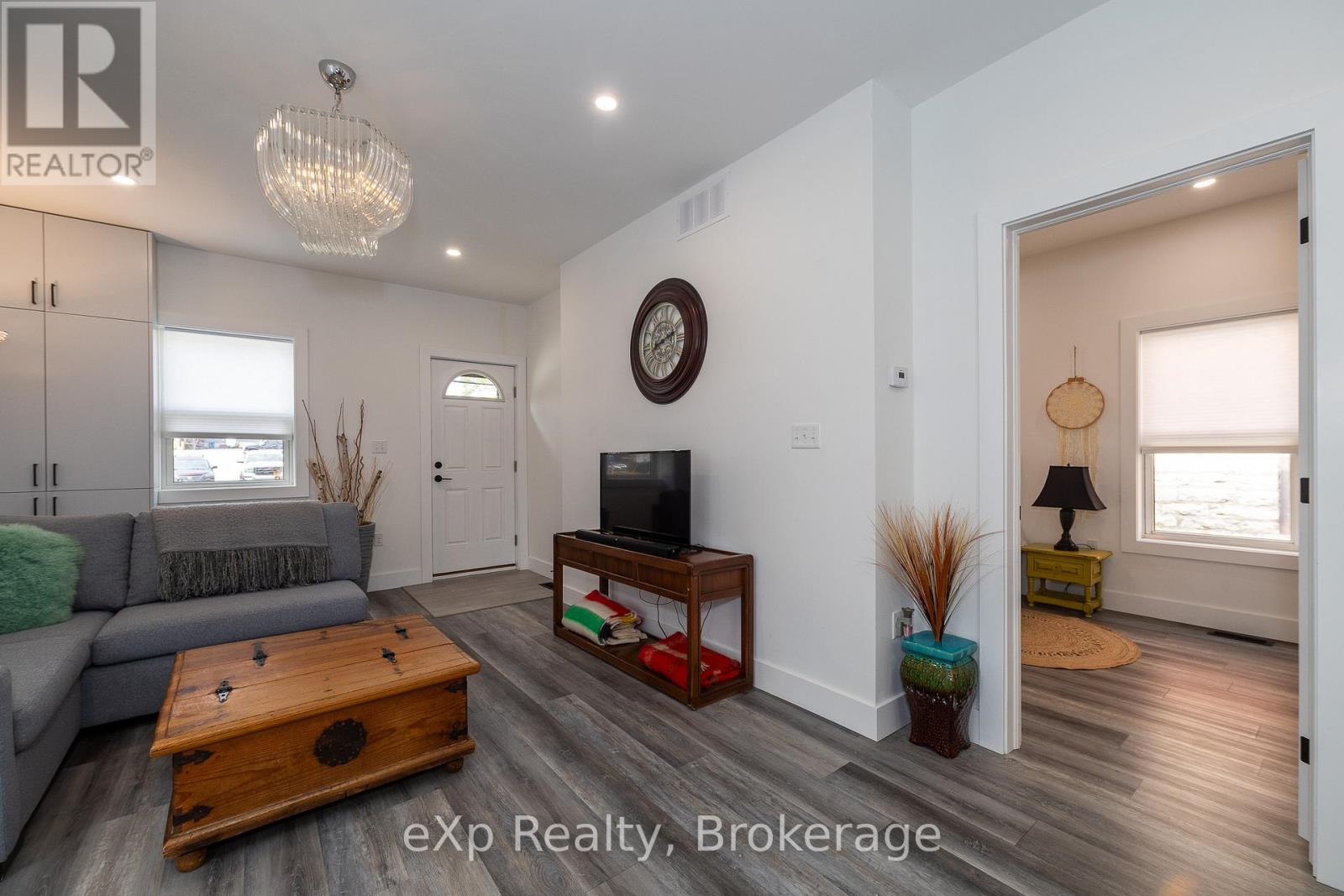360 Frank Street, South Bruce Peninsula, Ontario  N0H 2T0 - Photo 4 - X12152998