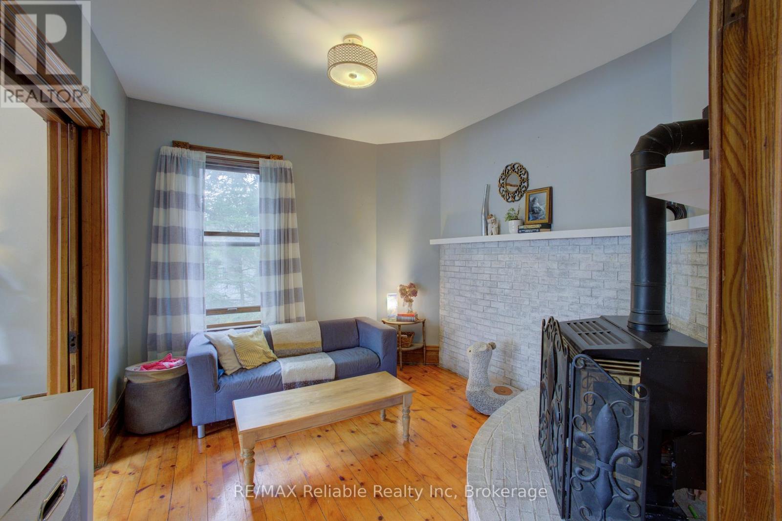 31 Sparling Street, Huron East, Ontario  N0K 1W0 - Photo 16 - X12153115