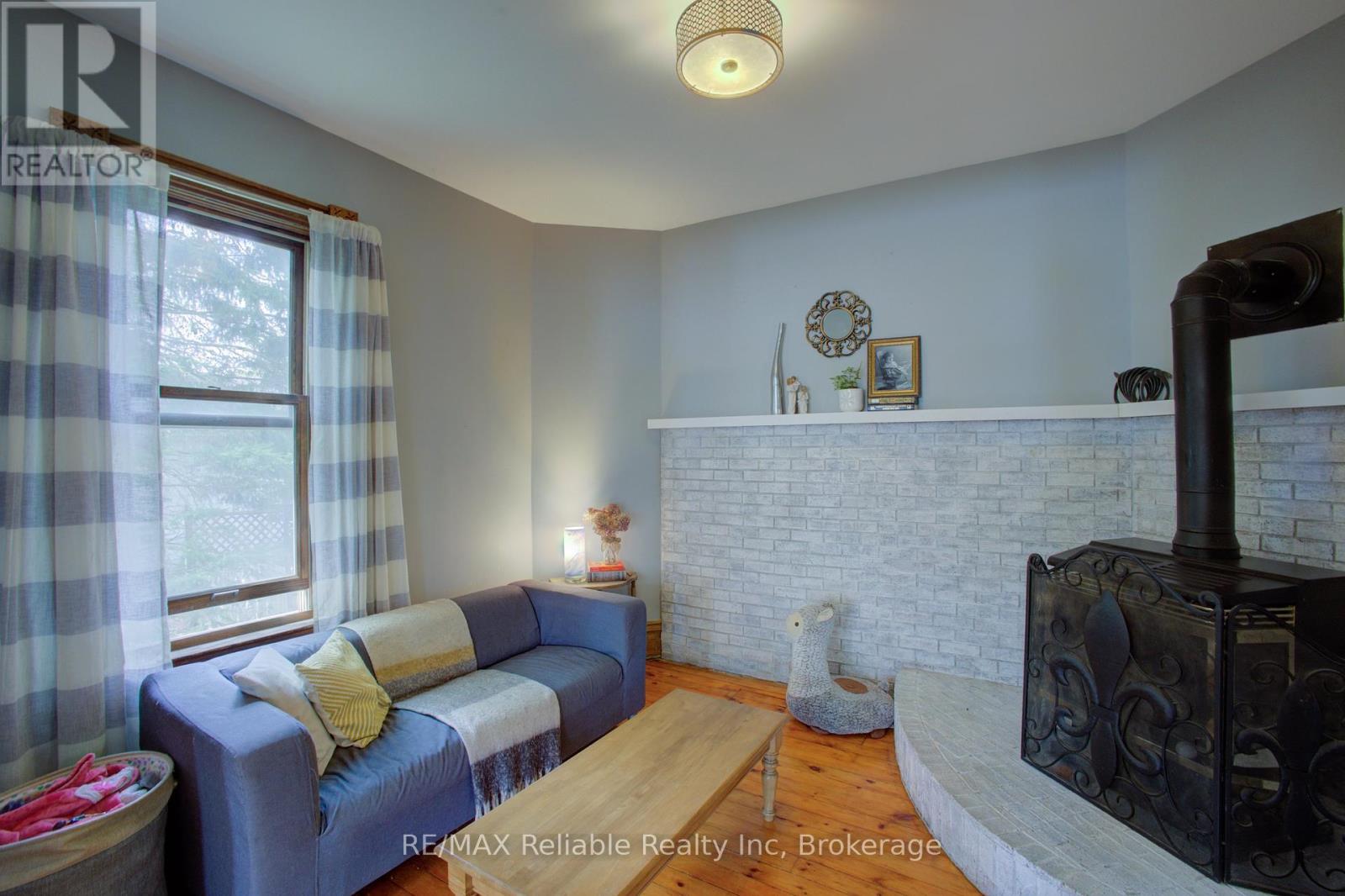 31 Sparling Street, Huron East, Ontario  N0K 1W0 - Photo 17 - X12153115