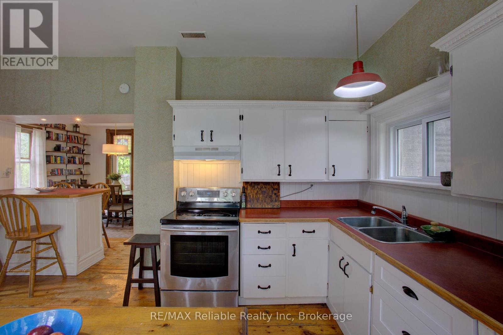 31 Sparling Street, Huron East, Ontario  N0K 1W0 - Photo 19 - X12153115