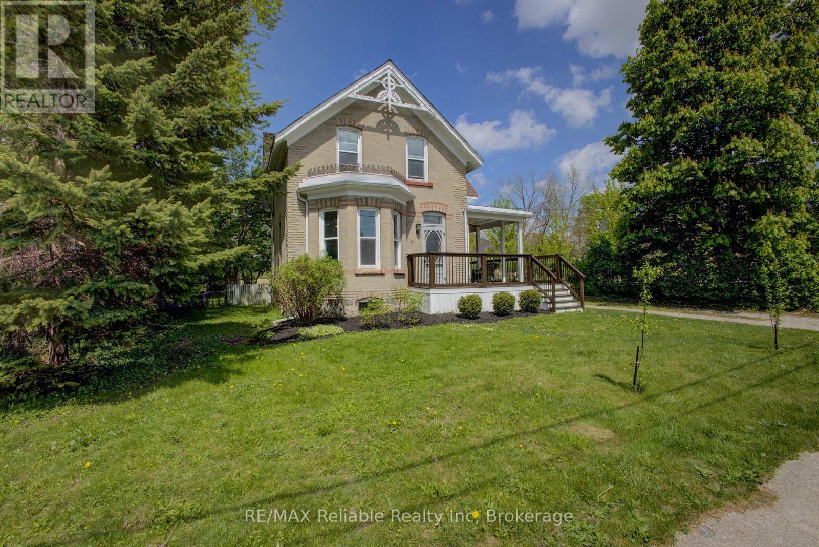 31 Sparling Street, Huron East, Ontario  N0K 1W0 - Photo 2 - X12153115