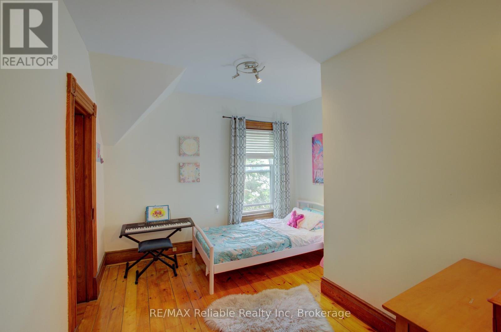 31 Sparling Street, Huron East, Ontario  N0K 1W0 - Photo 27 - X12153115