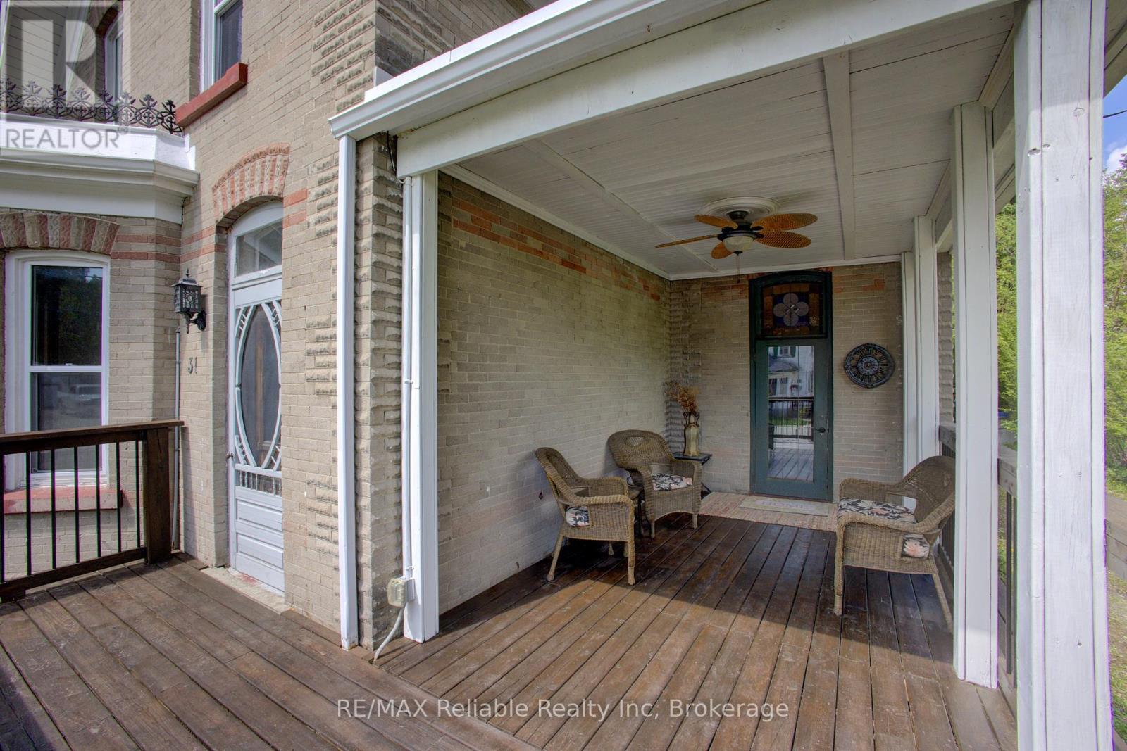 31 Sparling Street, Huron East, Ontario  N0K 1W0 - Photo 4 - X12153115
