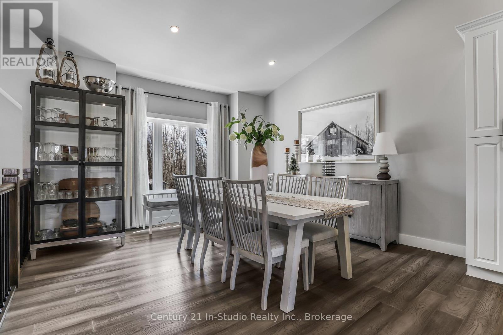 73 Everett Road, South Bruce Peninsula, Ontario  N0H 2T0 - Photo 12 - X12153203