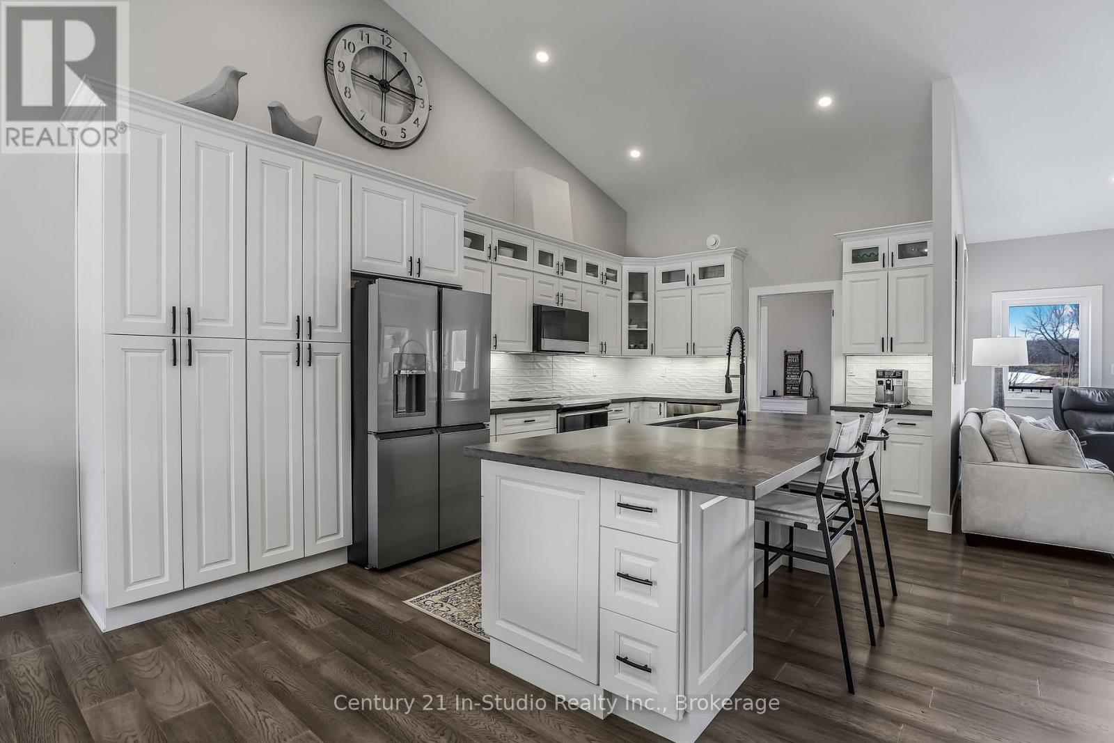 73 Everett Road, South Bruce Peninsula, Ontario  N0H 2T0 - Photo 13 - X12153203