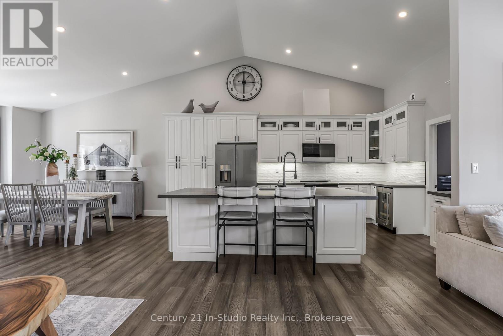 73 Everett Road, South Bruce Peninsula, Ontario  N0H 2T0 - Photo 14 - X12153203
