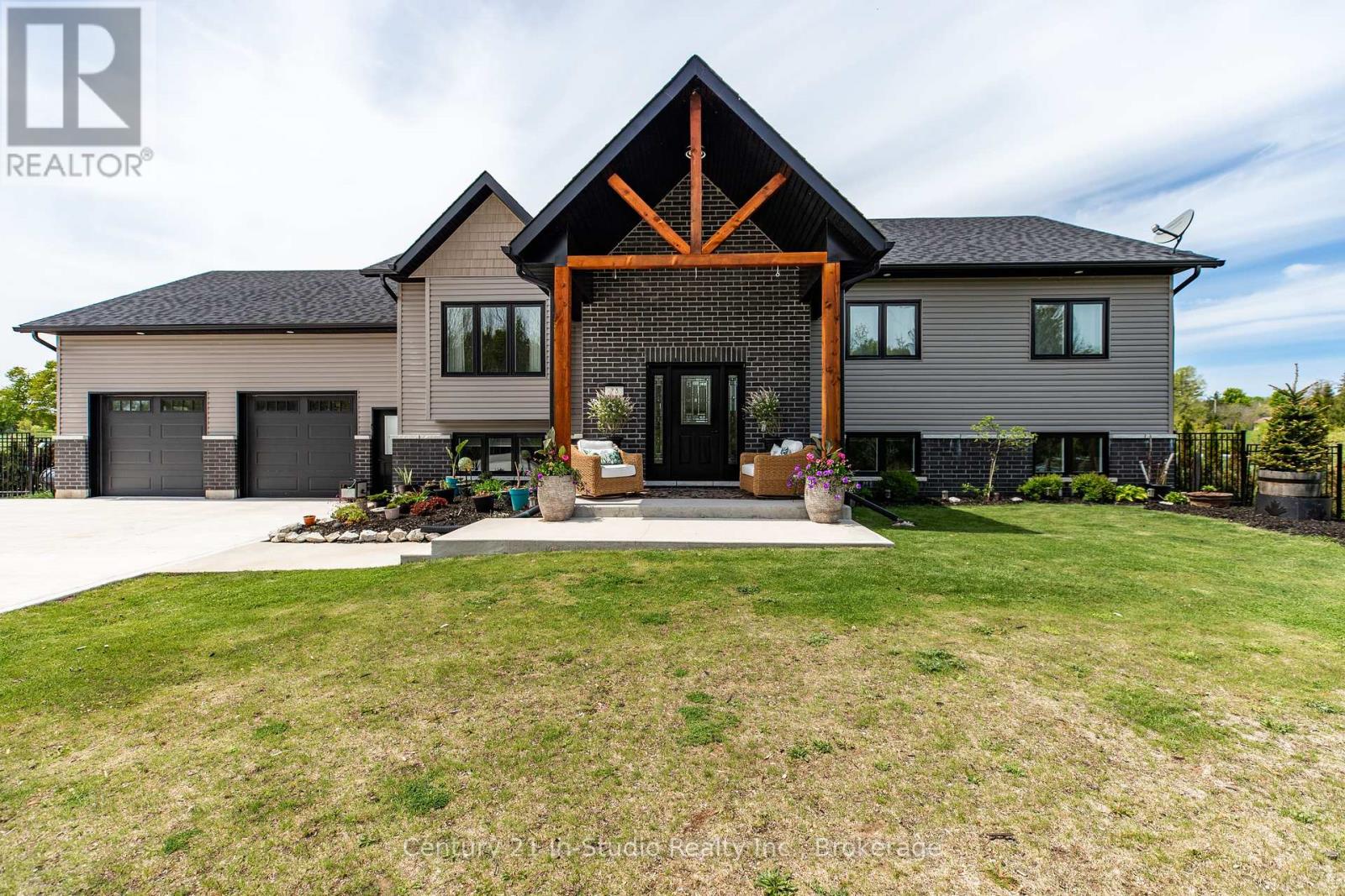 73 Everett Road, South Bruce Peninsula, Ontario  N0H 2T0 - Photo 3 - X12153203