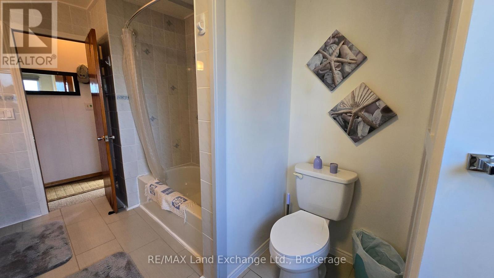 551 Attawandaron Road, Huron-Kinloss, Ontario  N2Z 2X3 - Photo 16 - X12153231