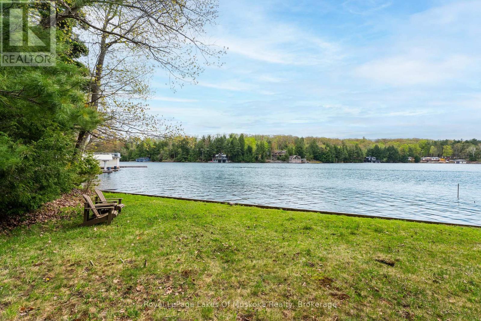 1050 Packers Bay Road, Muskoka Lakes, Ontario  P0C 1M0 - Photo 11 - X12153251