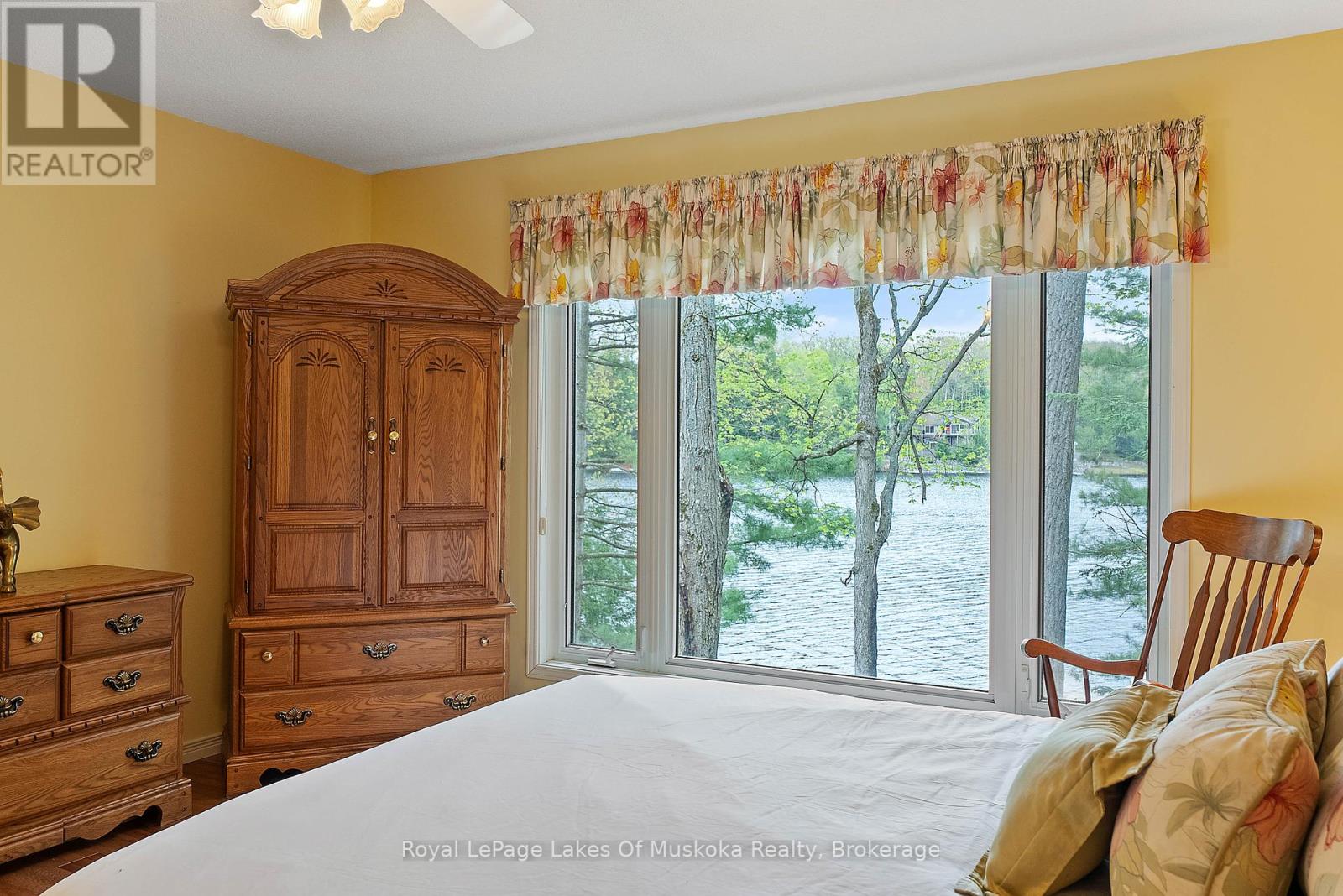 1050 Packers Bay Road, Muskoka Lakes, Ontario  P0C 1M0 - Photo 33 - X12153251