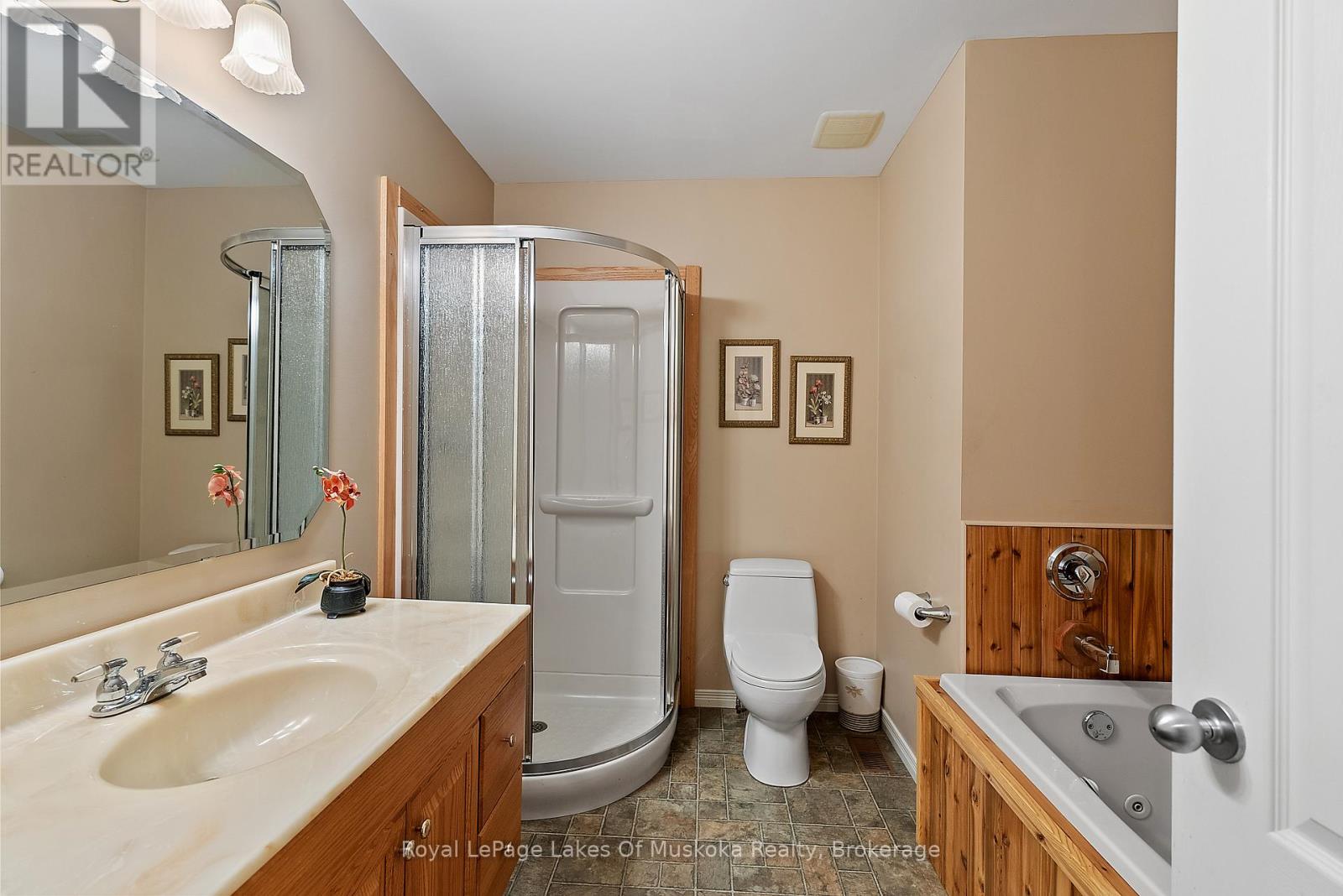 1050 Packers Bay Road, Muskoka Lakes, Ontario  P0C 1M0 - Photo 38 - X12153251