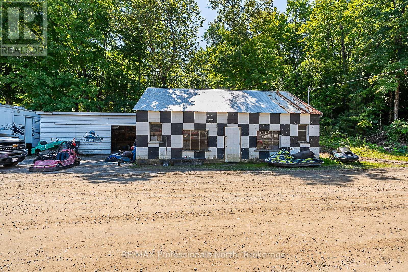 1063 Ravine Road, Minden Hills, Ontario  K0M 2K0 - Photo 22 - X12153655