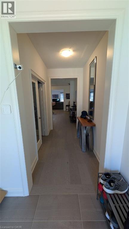 20 Zimmerman Gardens, Waterdown, Ontario  L8B 1Y9 - Photo 2 - 40729433