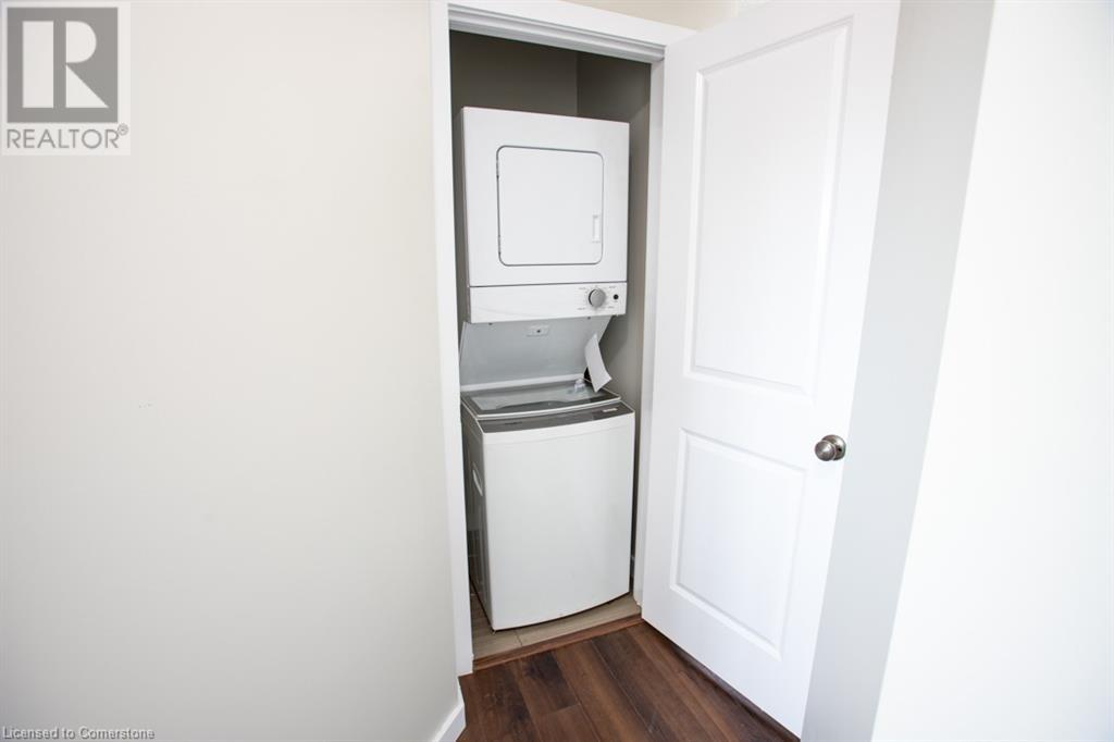 489 East Avenue Unit# B, Kitchener, Ontario  N2H 0A8 - Photo 46 - 40729596