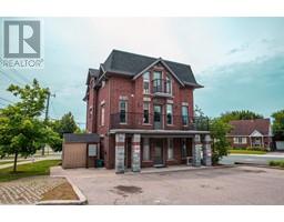 489 EAST Avenue Unit# B, Kitchener, Ontario