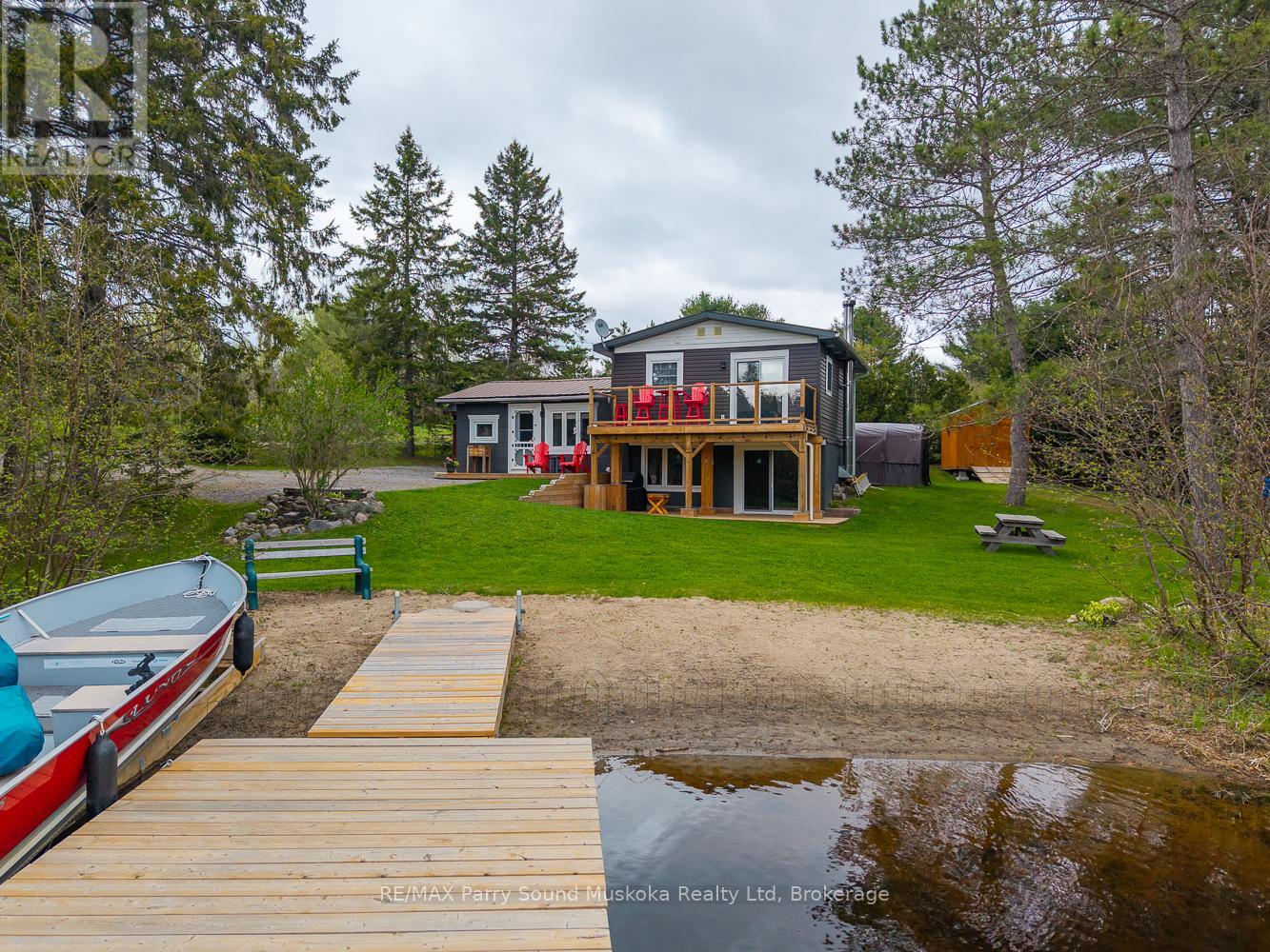 22 DICKINSON ROAD, McKellar, Ontario