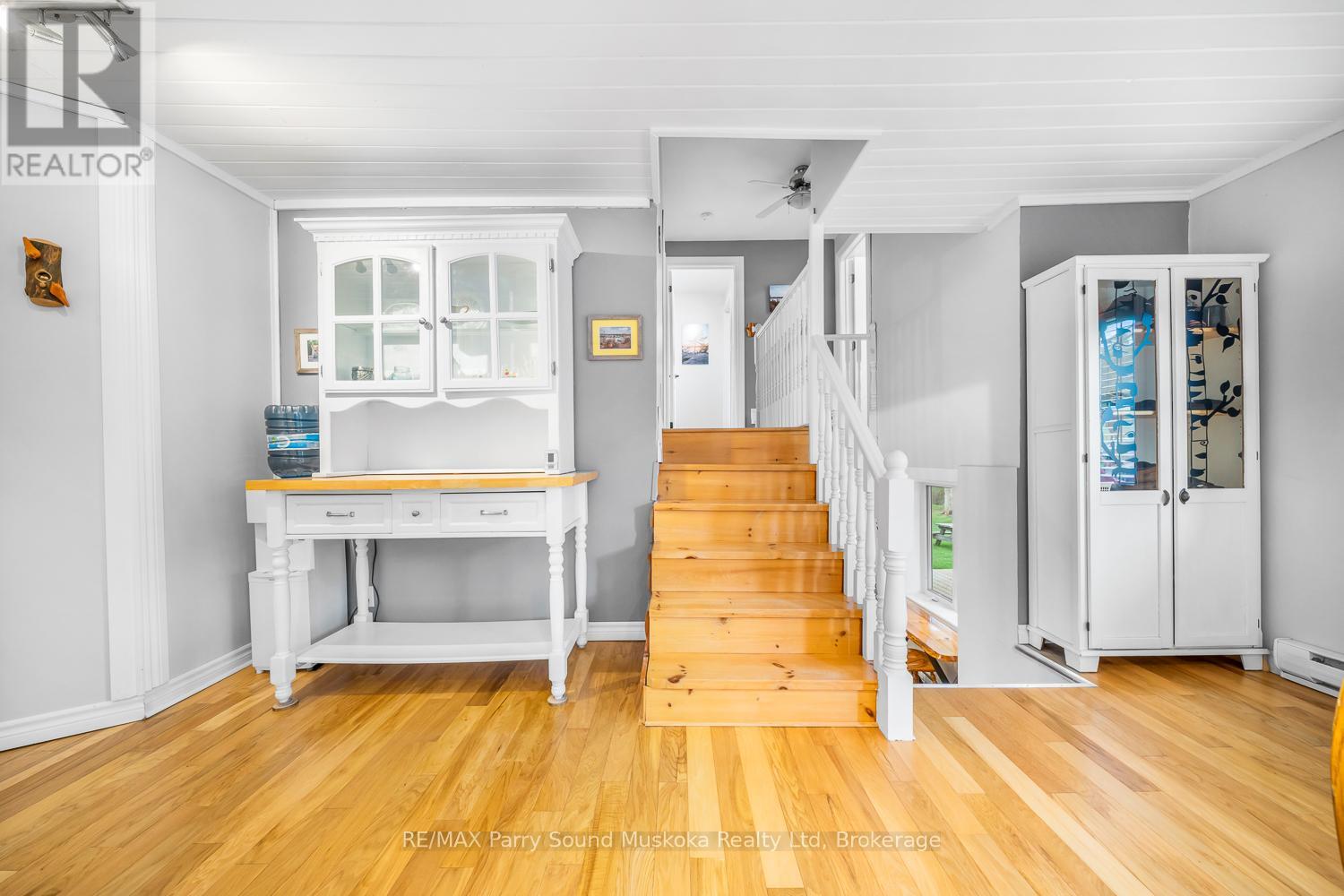 22 Dickinson Road, Mckellar, Ontario  P2A 2W7 - Photo 20 - X12154092