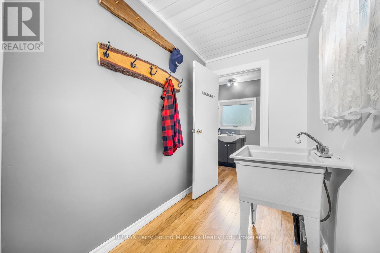 22 Dickinson Road, Mckellar, Ontario  P2A 2W7 - Photo 22 - X12154092