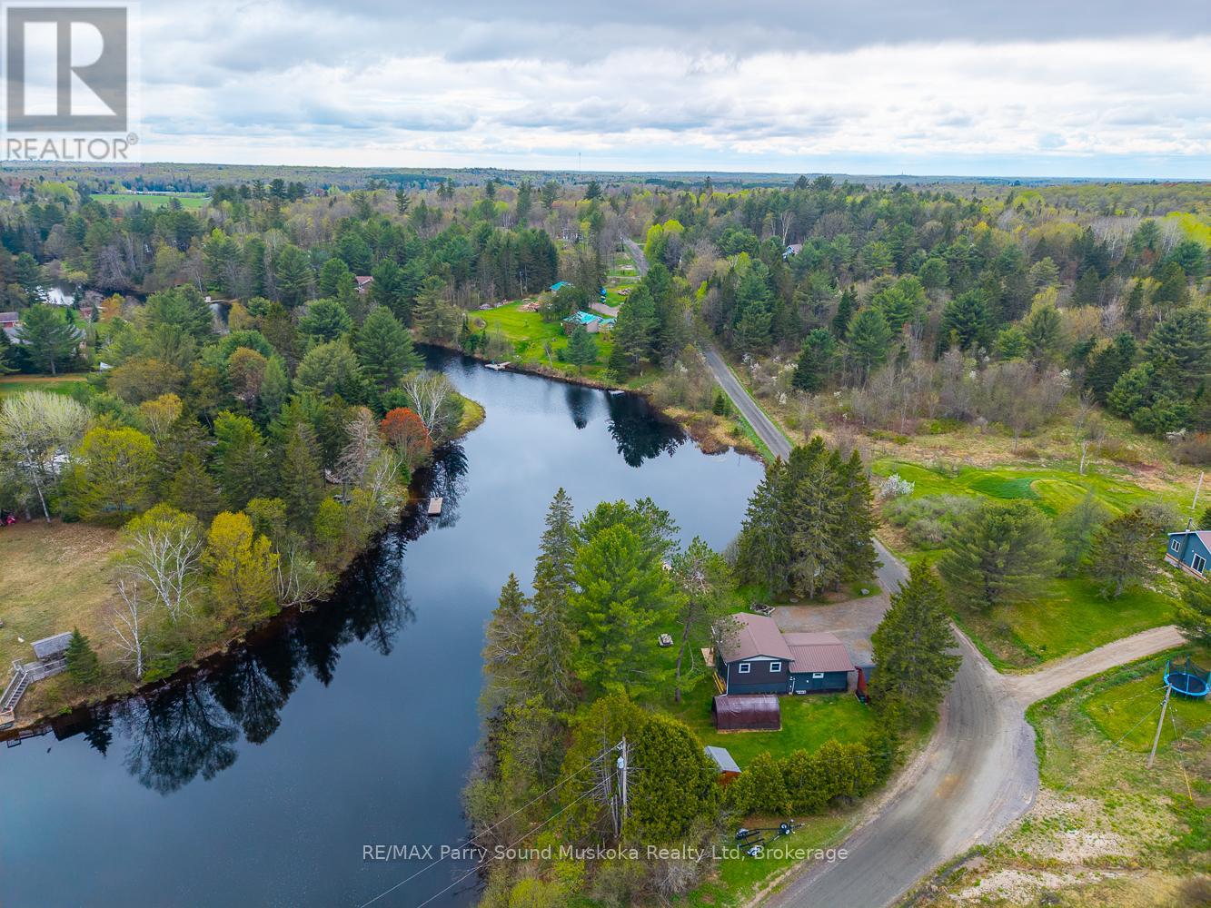 22 Dickinson Road, Mckellar, Ontario  P2A 2W7 - Photo 48 - X12154092